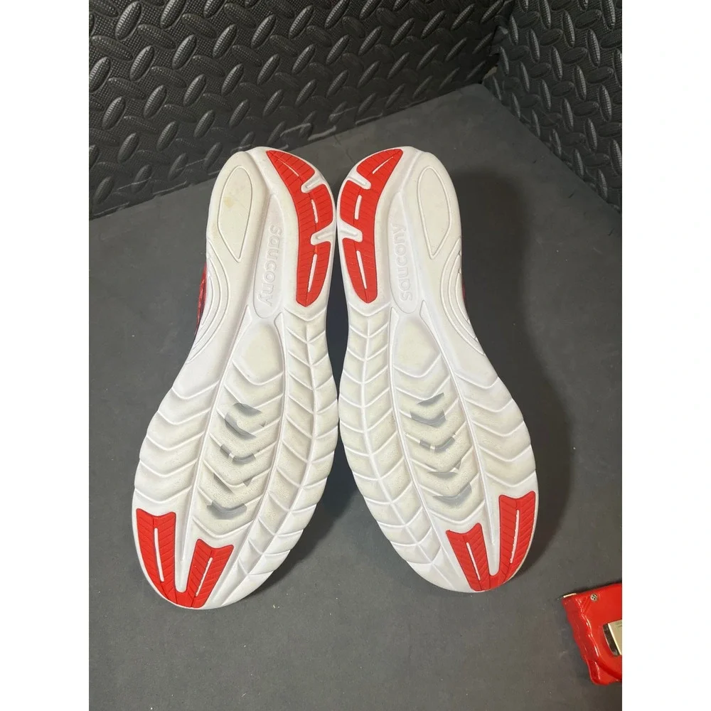 Saucony Kinvara 11 Independence USA Flag Shoes Men Sz 11 Red White Blue